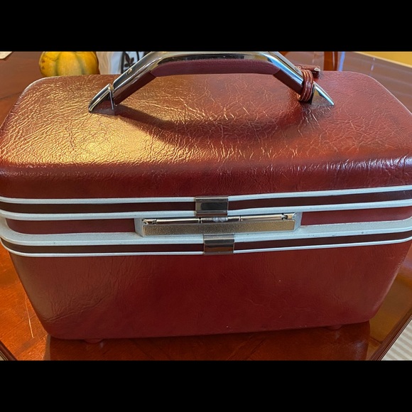Vintage Caboodle Train Case - Picture 3 of 5